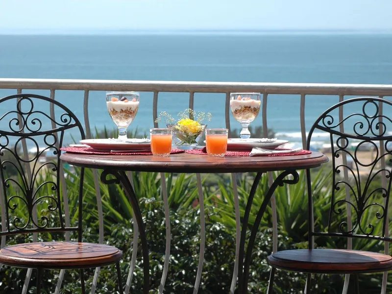 Sea Whisper Guest House & Self Catering