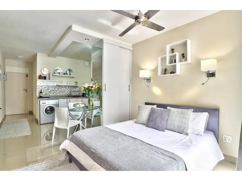 Studio apartment with private access