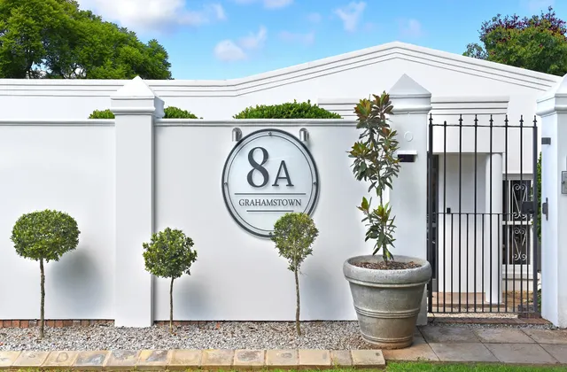 8A Grahamstown Luxury Guest House
