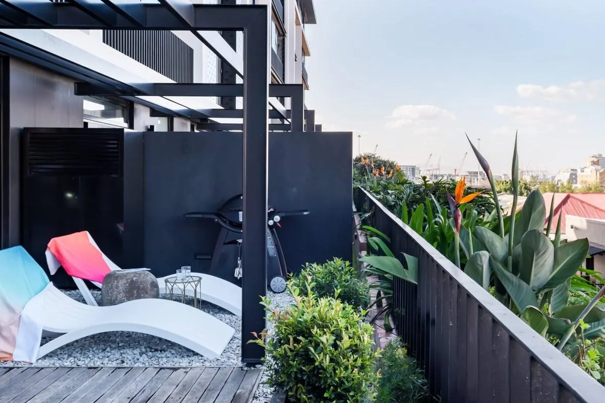 Contemporary & Charming Apartment The Urban Edge