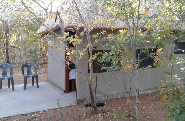 iroCK Lodge Glamping Tent suite