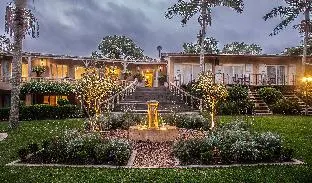 Petite Provence Boutique Bed and Breakfast