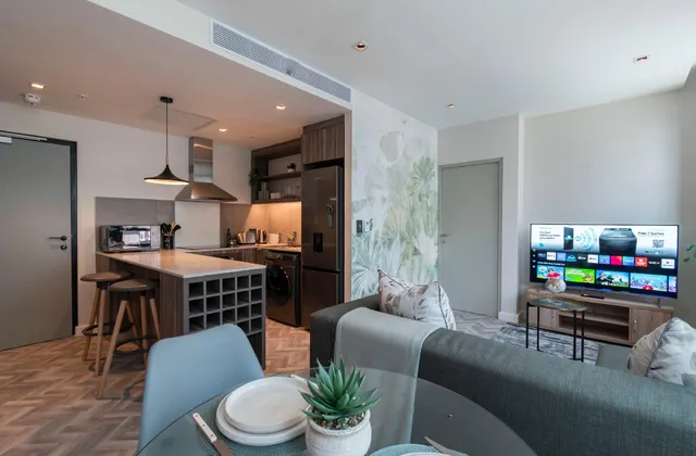 Lux City Suite - City and mountain views