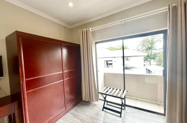 Azinnia Rivonia Guest House