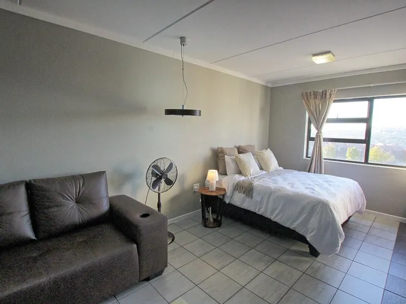 Modern Bachelor Apartment in Dainfern, Sandton