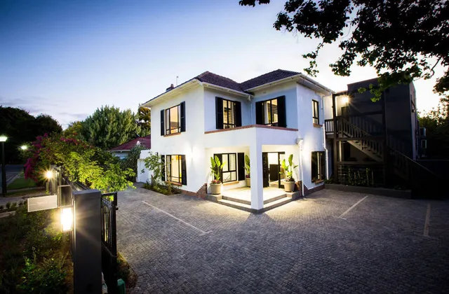 Twice Central Guesthouse