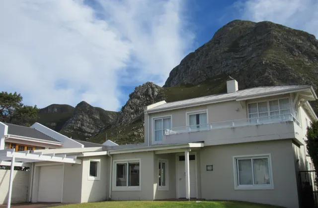 Kingfisher Beach House