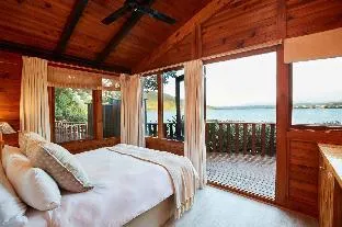 Under Milkwood Chalets – photo 3, Resort in Knysna