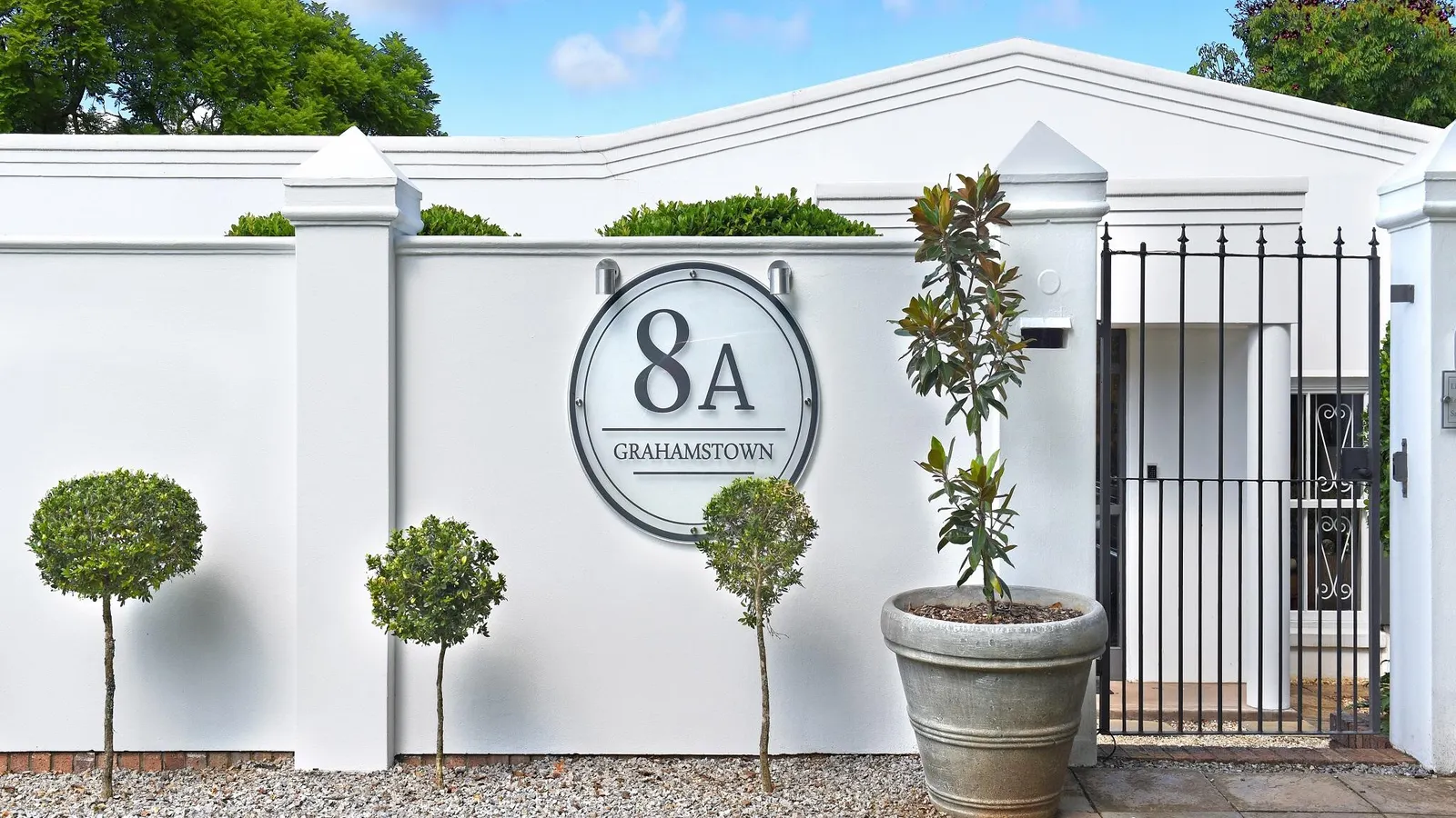 8A Grahamstown Luxury Guest House