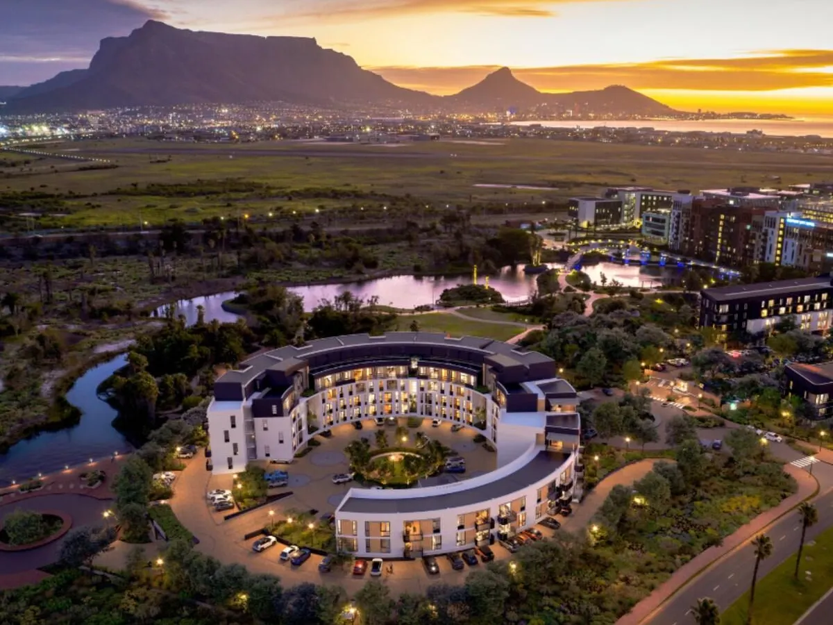 On Park 516 @ Century City