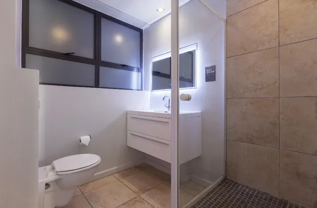 St Georges 304 by CTHA