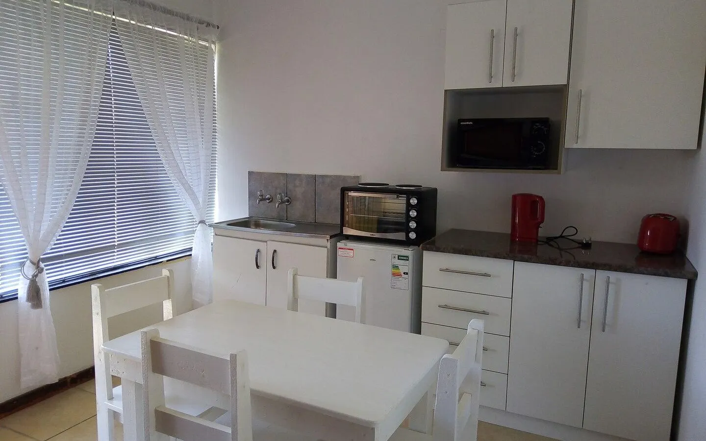 Spacious 1bed + braai 13km to Paternoster beach