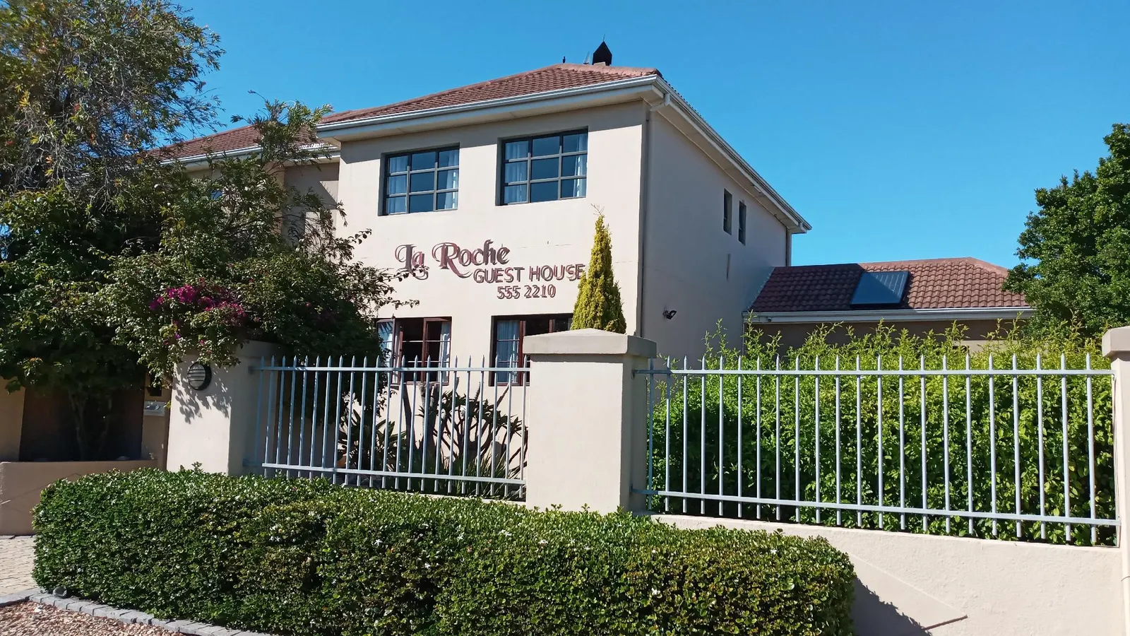 La Roche Guest House