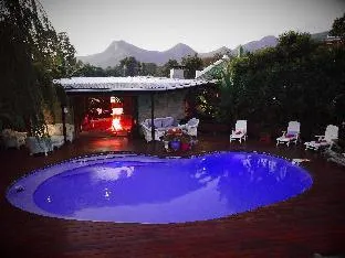 Tube n Axe Lodge and Backpackers