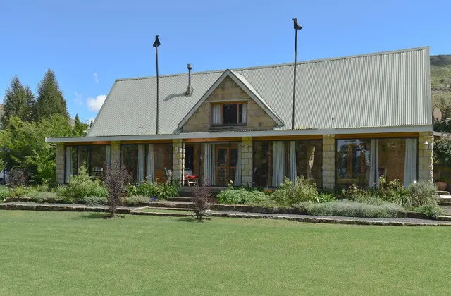 The Clarens Country House