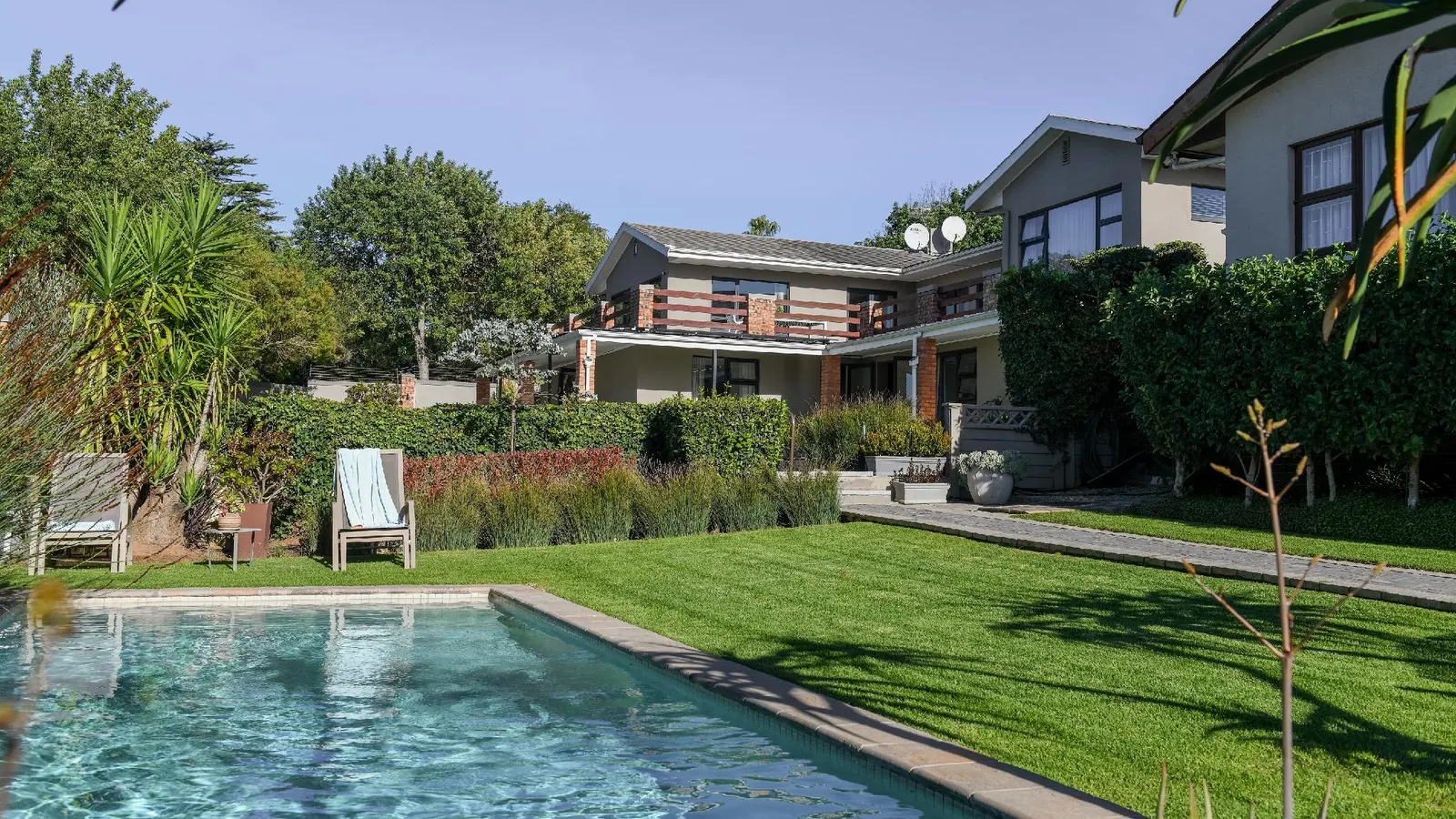 Four Palms Accommodation