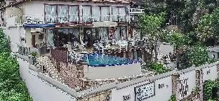 Kosmos Manor Guest House