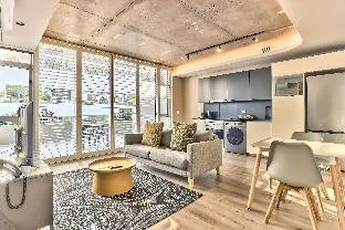 One Bedroom with Balcony and City views – exterior or main view, Cape Town
