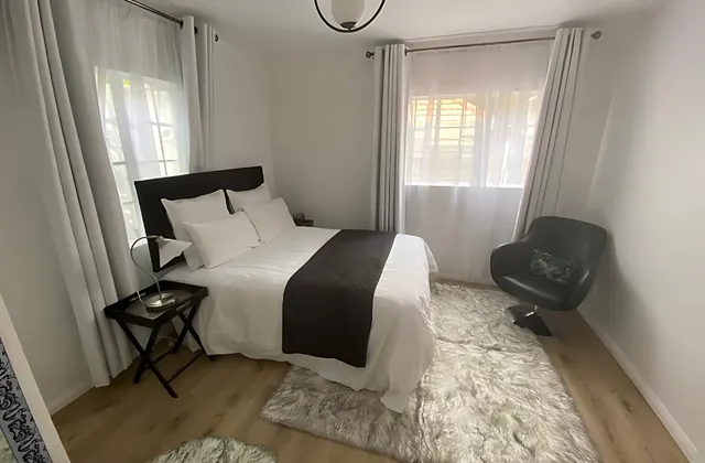 Charming Executive Studio, Solar power, WiFi