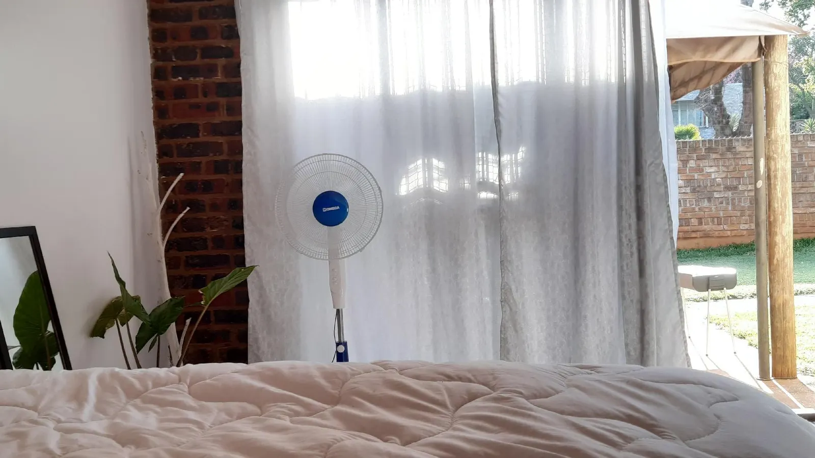 2 Bedroom + 1 Bathroom & full kitchen