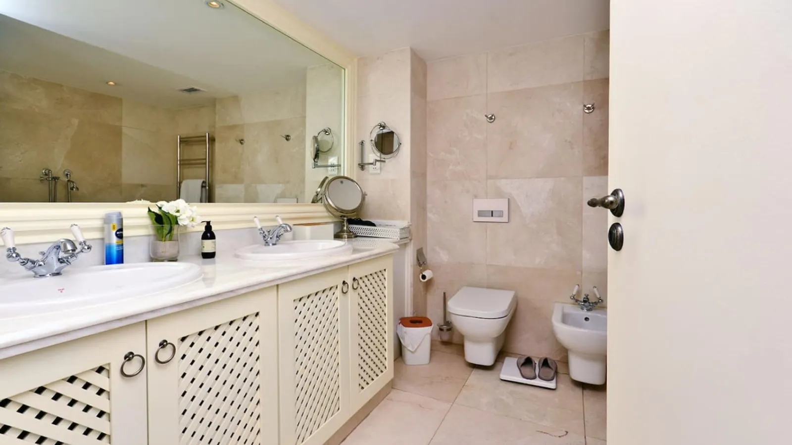 Clifton Views - Oceanfront Home