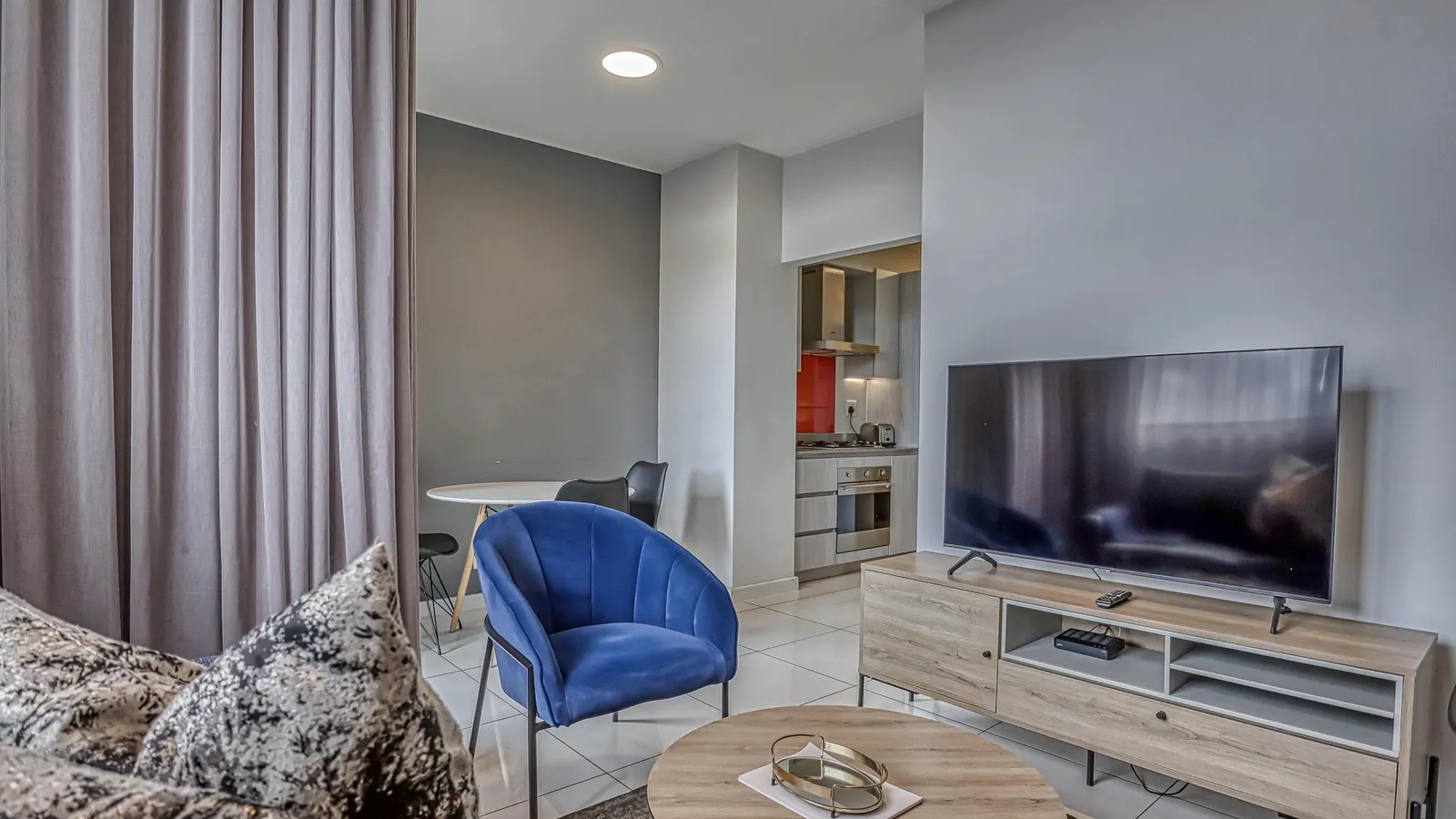 Stunning 1 Bedroom at The Median