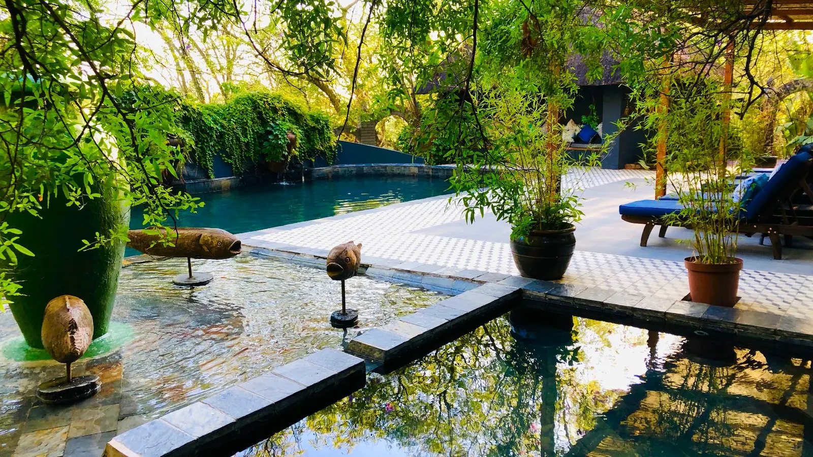 Shangri La Country Hotel & Spa