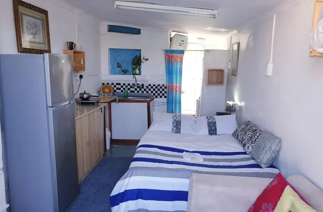 COZY PRIVATE EN SUITE STUDIO