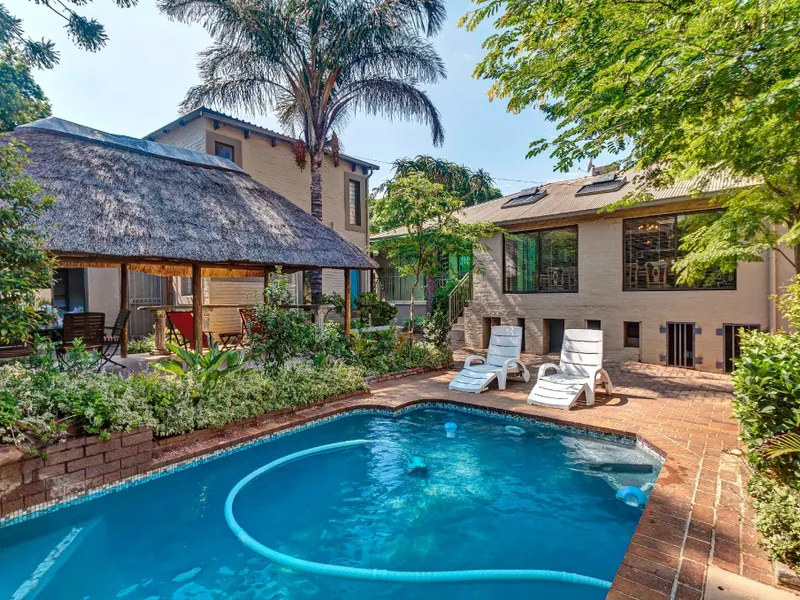 33 on First Guesthouse