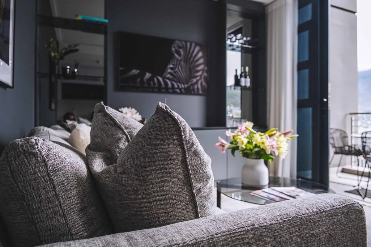 Stylish one bedroom with great Table Mountain view