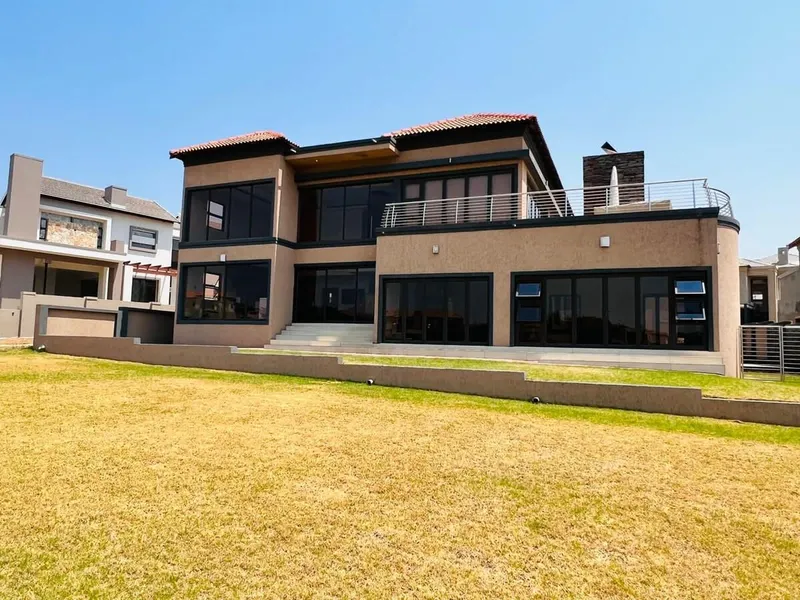 Modern 5 bedroom house in a secure estate
