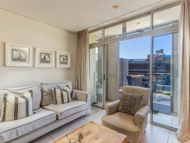 De Waterkant Studio Apartment - fully furnished and equipped