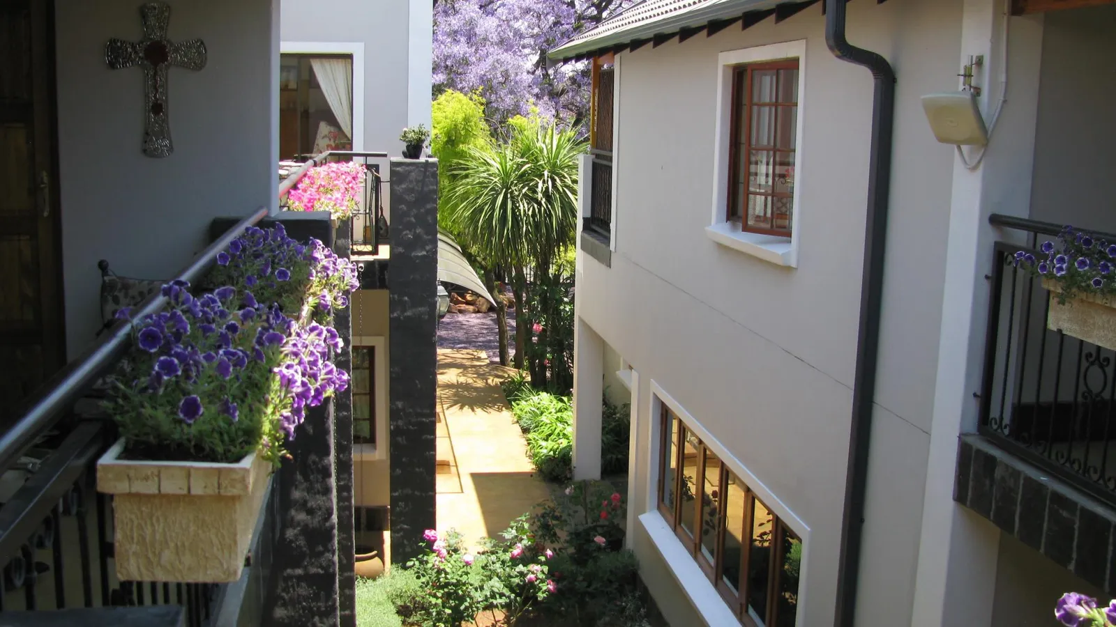 Dunvegan Execu Lodge