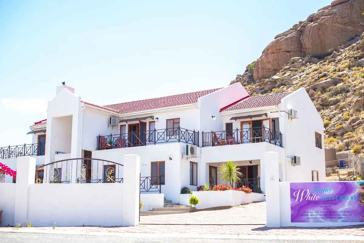 Nama White Guesthouse