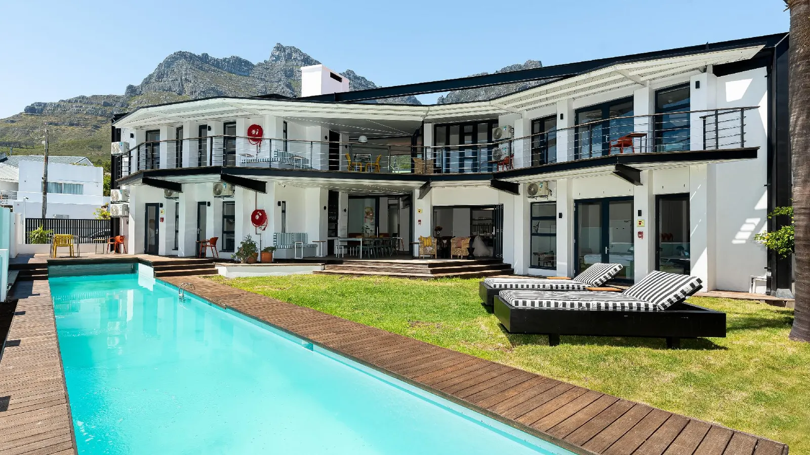 Neighbourgood 1st Crescent