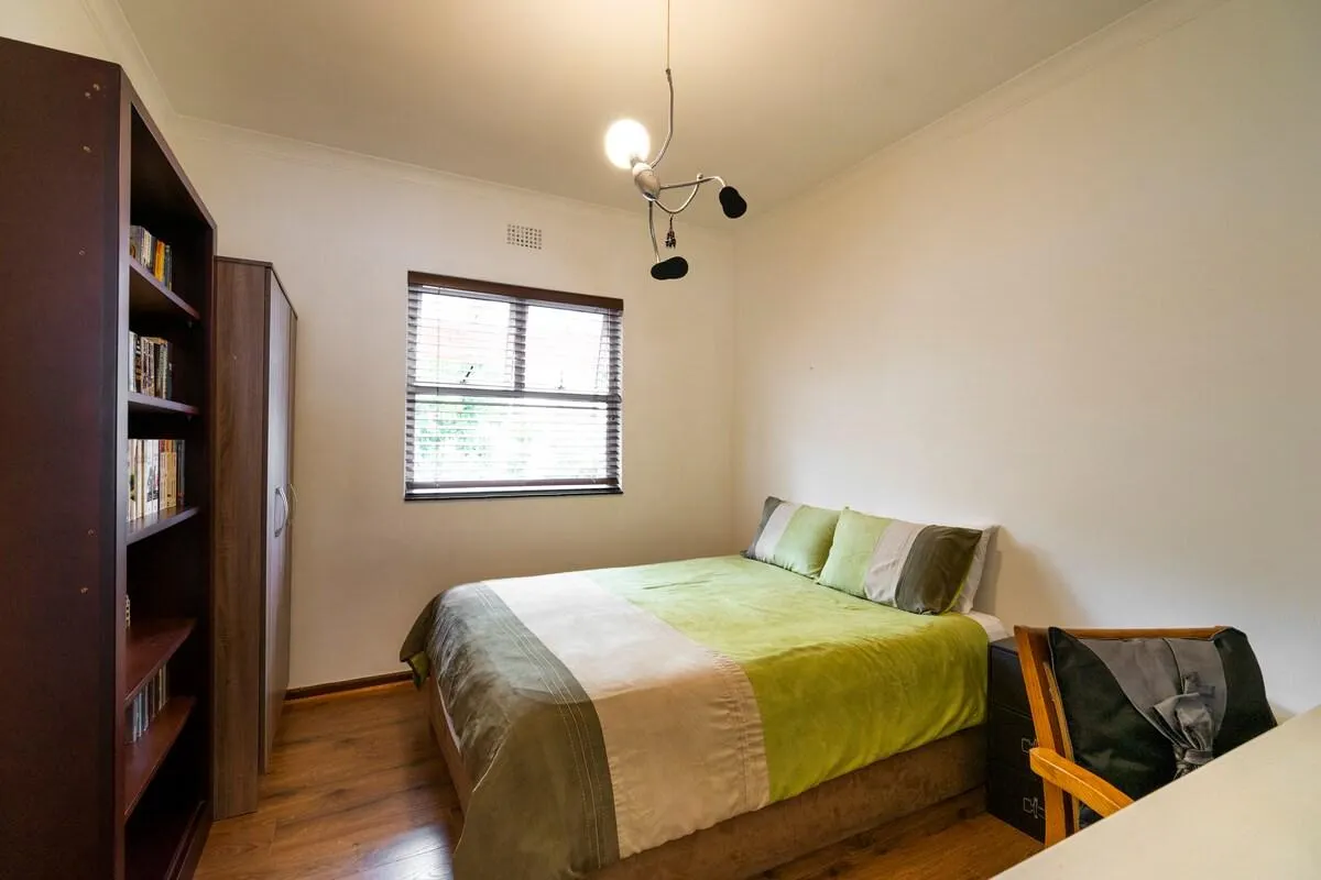 Homely,fit to corporate and surfers, wifi, parking