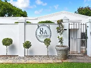 8A Grahamstown Luxury Guest House