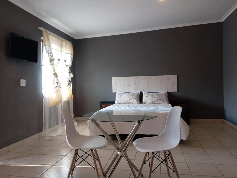 Zihlalele 24Hours Guest House