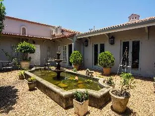 Maison H Guest House – photo 5, Bed and breakfast in Durban