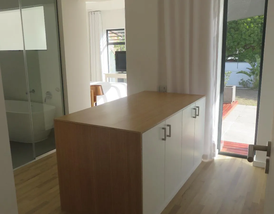 Cape white villa - Main suite