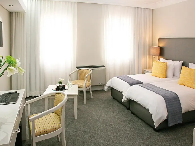 Hollow on the Square Hotel and Suites