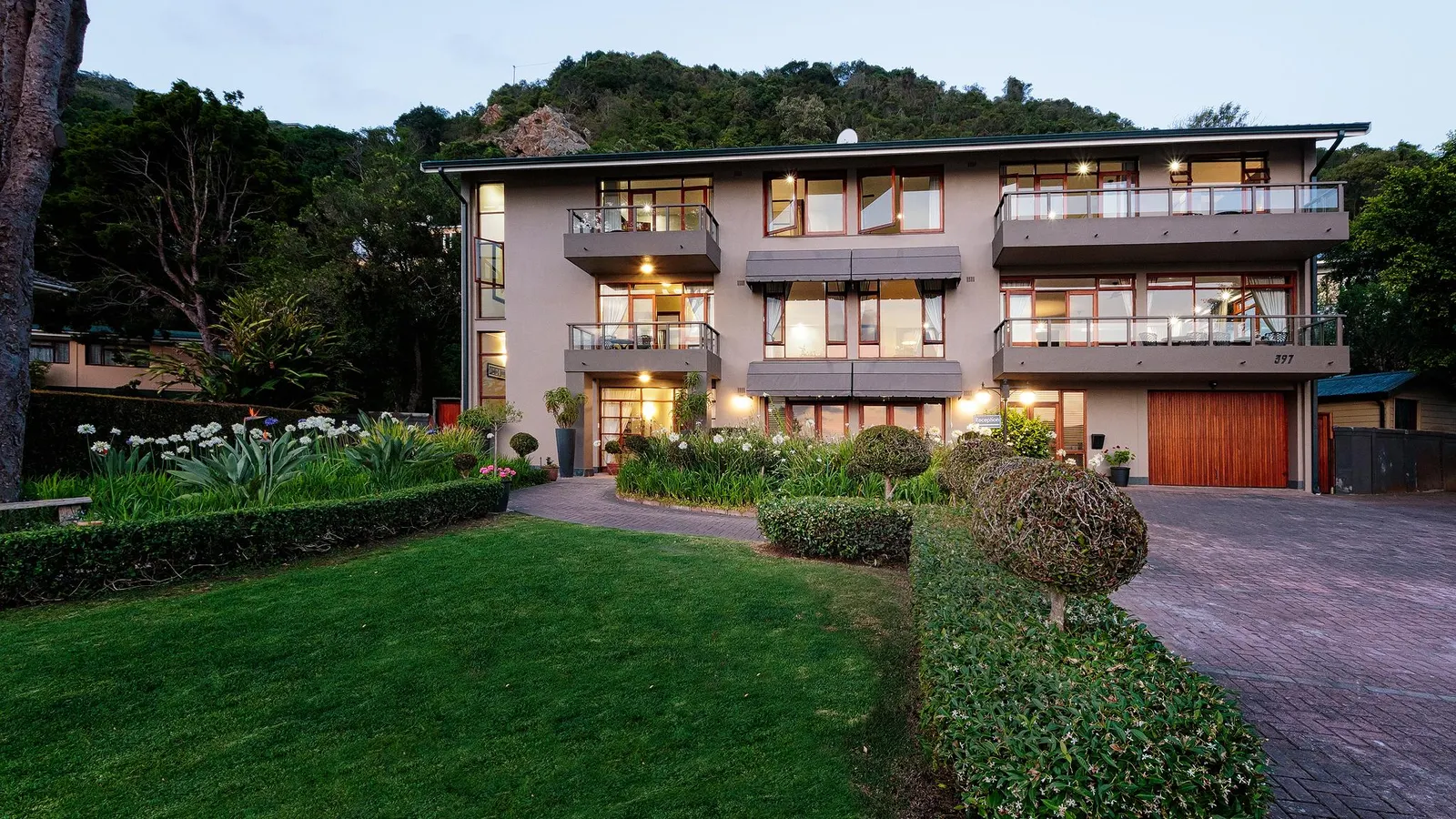 Wilderness Manor Guest House