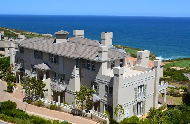 Pinnacle Point 8.2 Golf Safari SA