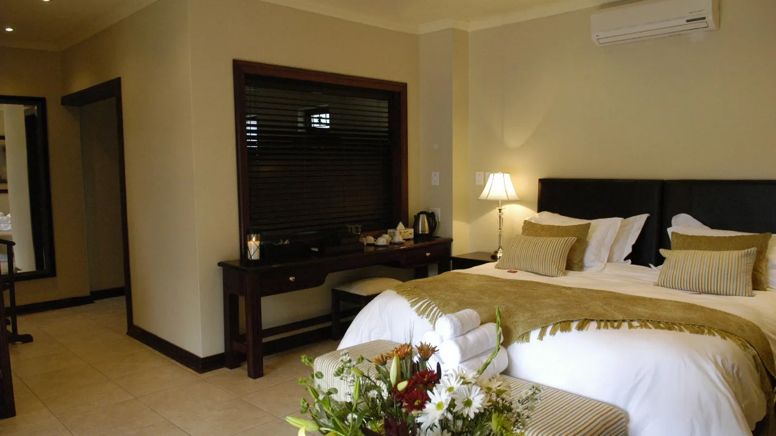 The Moon and Sixpence