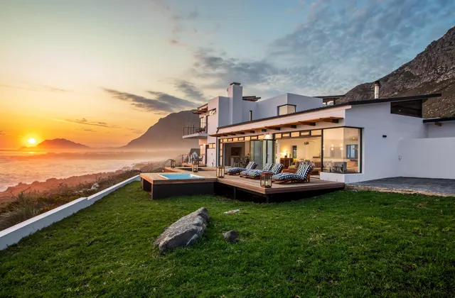 On The Rocks BB & Villa Del Mar