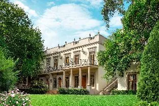 Fairlawns Boutique Hotel & Spa