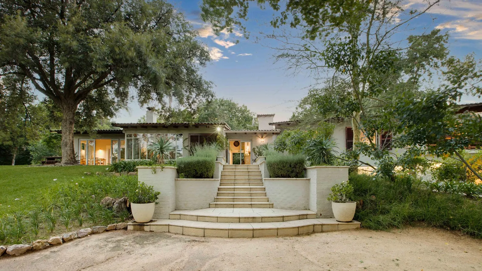 Amberhall Guesthouse