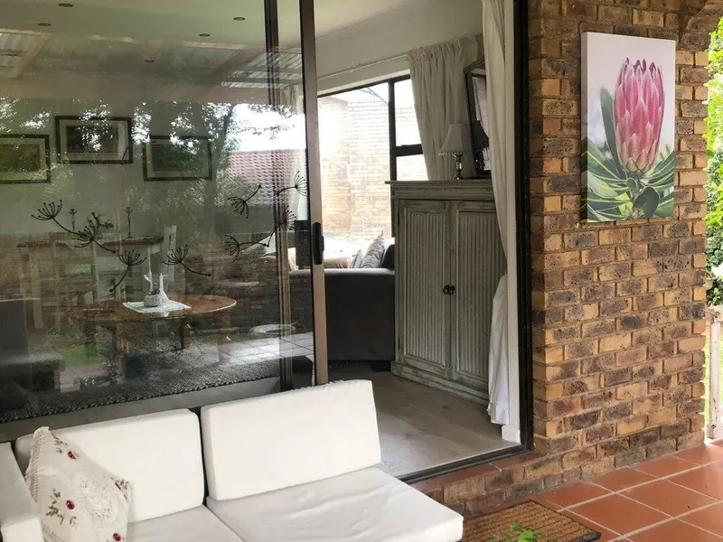 Waybury Cottage - a cozy home from home !