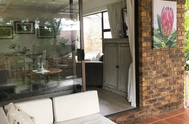 Waybury Cottage - a cozy home from home !