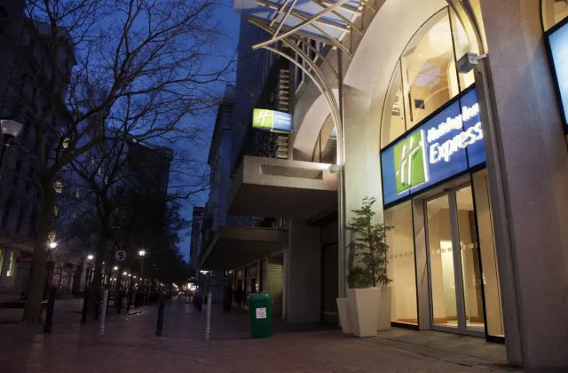 Holiday Inn Express Cape Town City Centre By IHG